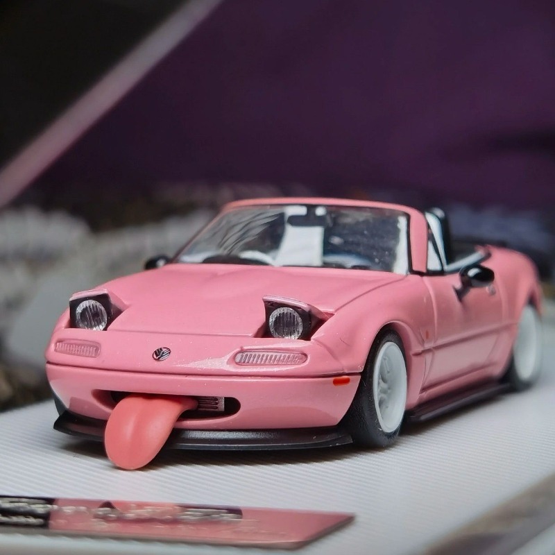 Home Decor Collection - 1:32 Scale Mazda MX-5 Diecast Alloy