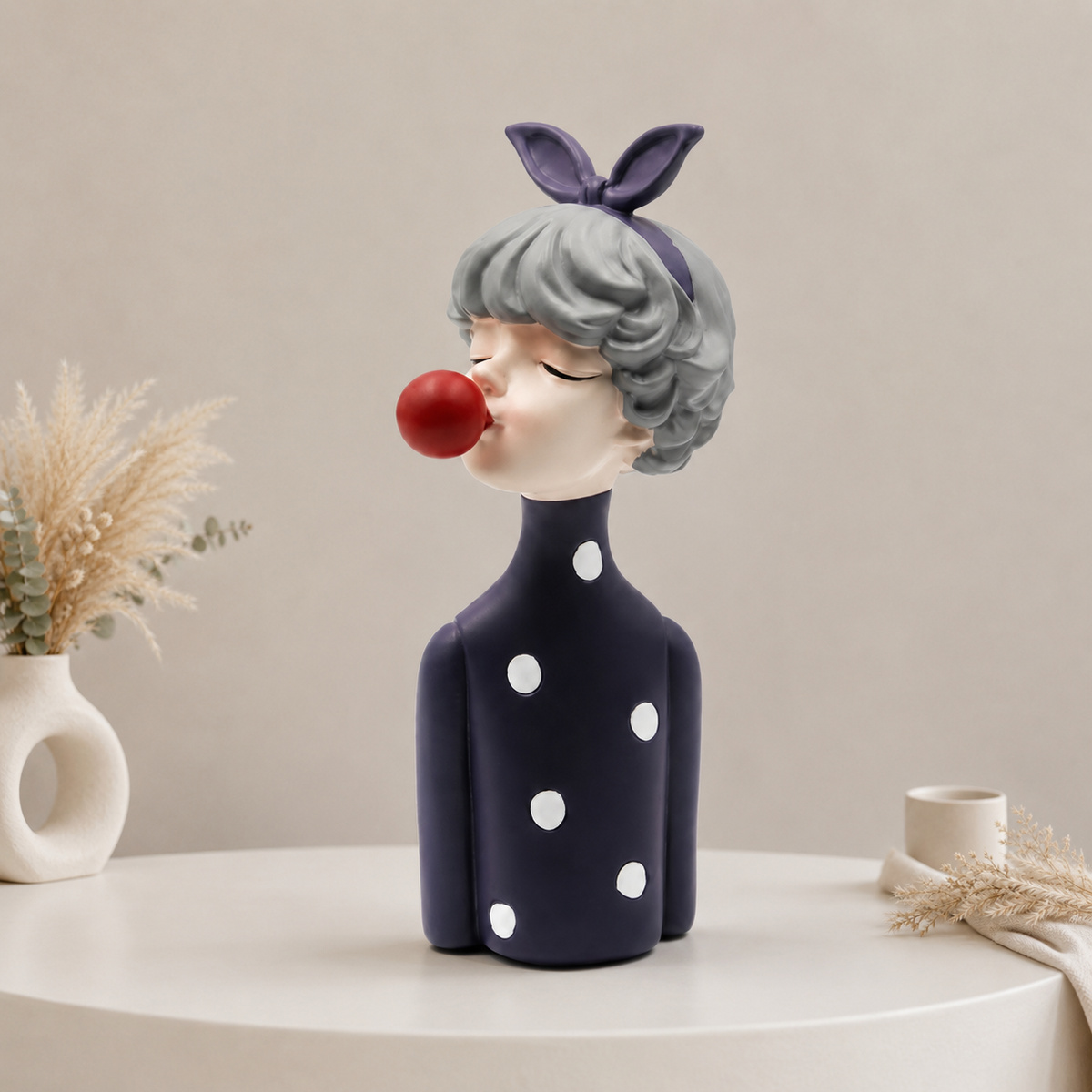Vanity Home Decor - Nordic Bubble Gum Girl Resin Figurine,