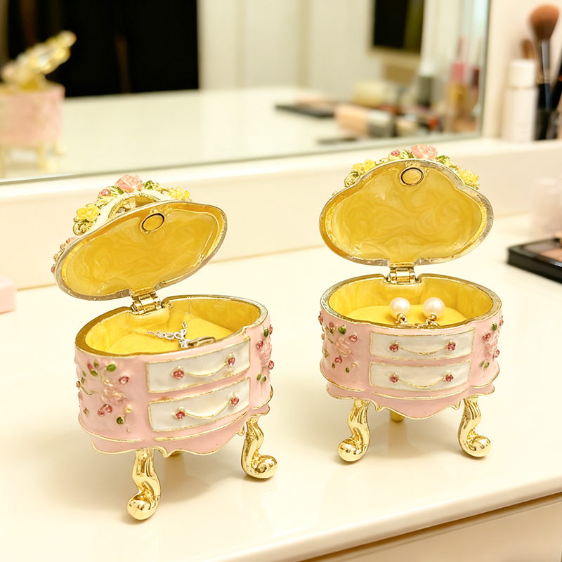 Hand-painted small jewelry box - Vanity Home Decor ulasan dan harga
